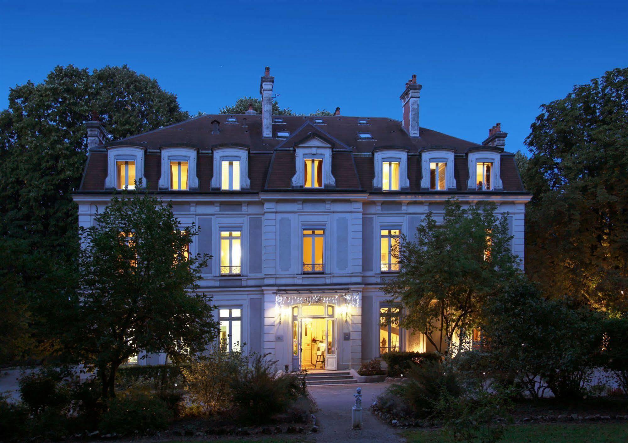 Chateau De La Dame Blanche - Logis Geneuille Ngoại thất bức ảnh