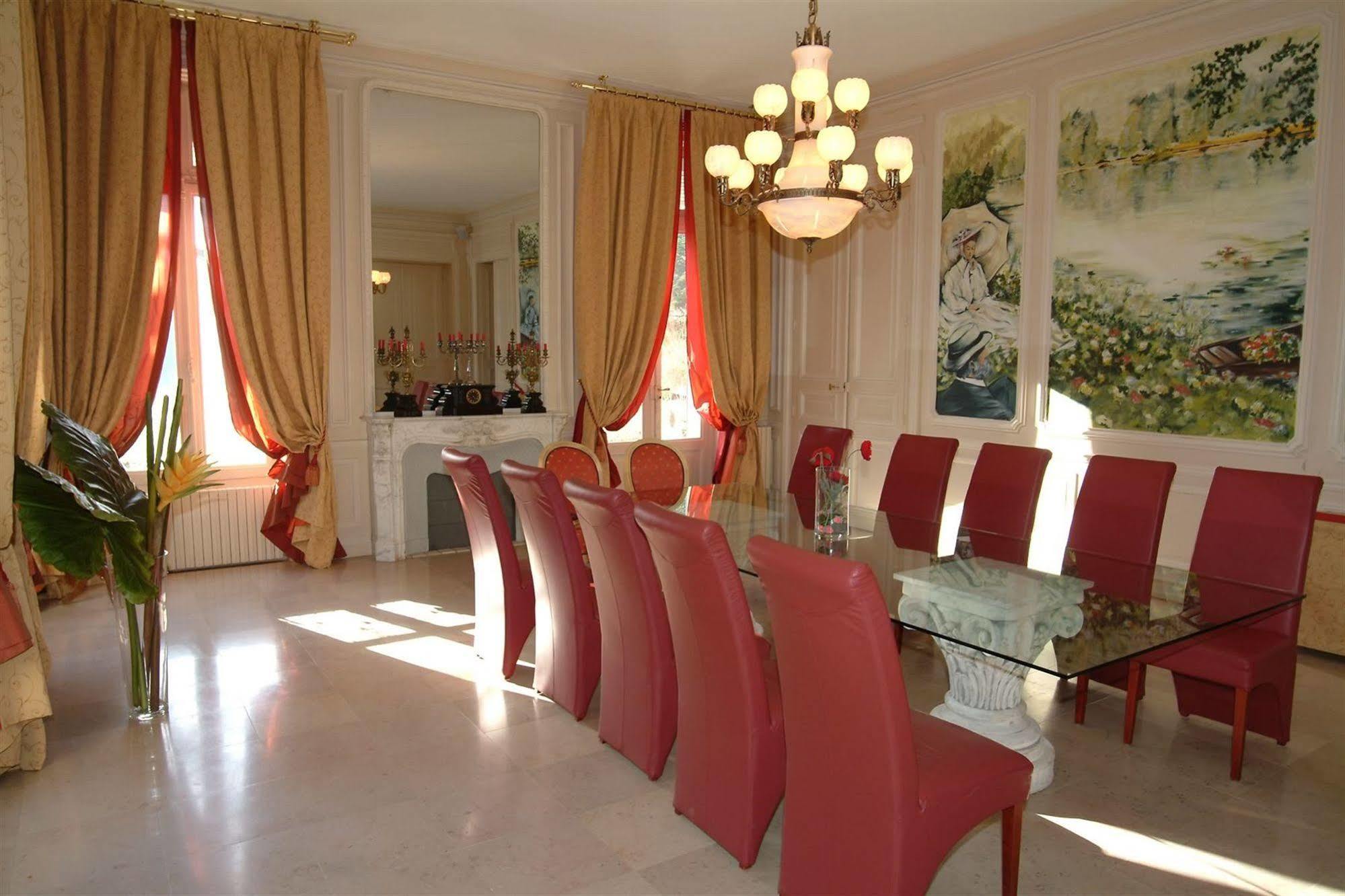 Chateau De La Dame Blanche - Logis Geneuille Ngoại thất bức ảnh