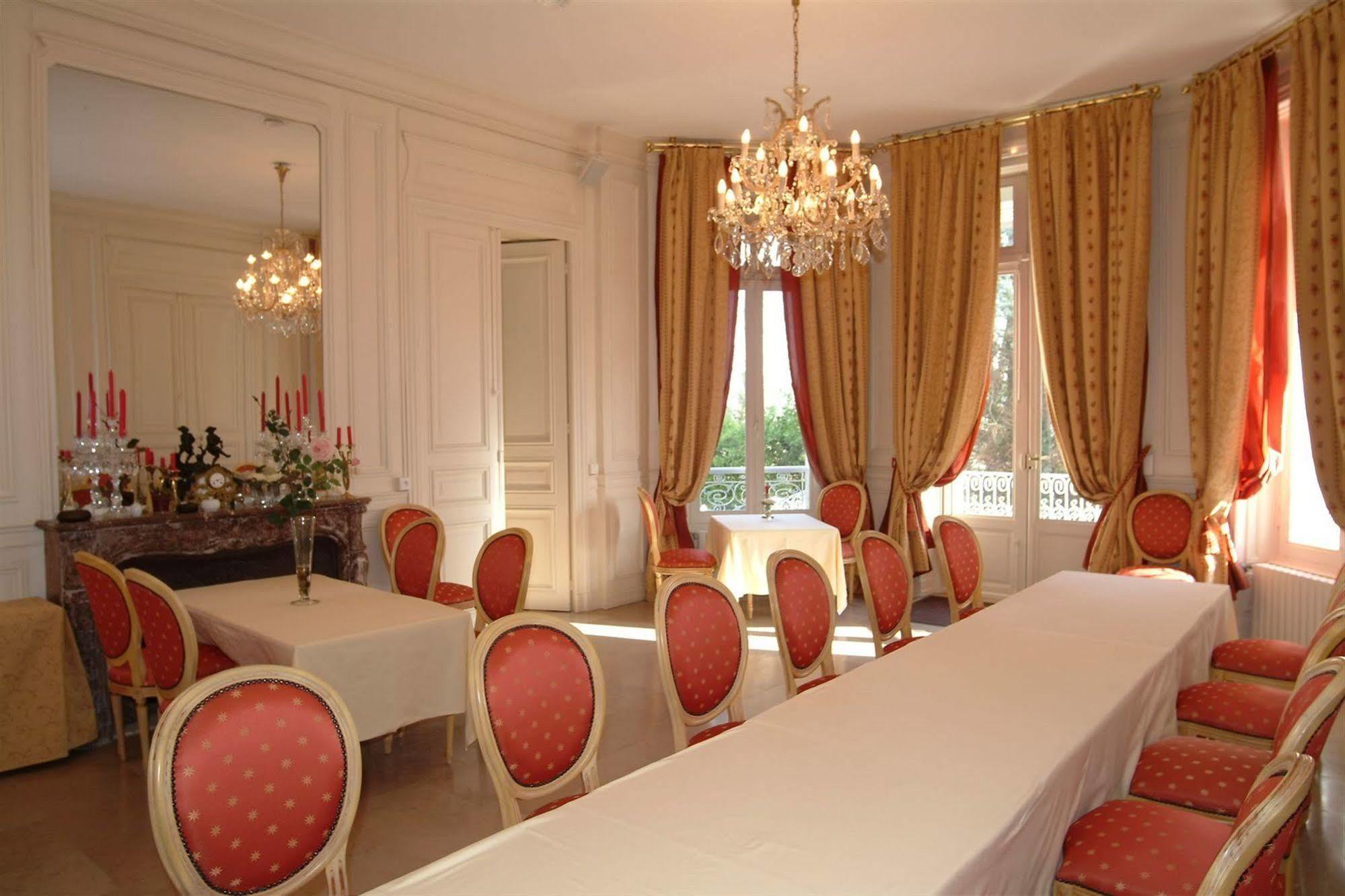 Chateau De La Dame Blanche - Logis Geneuille Ngoại thất bức ảnh